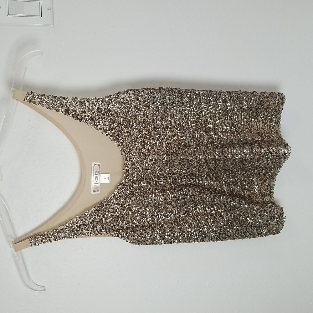 DECREE Sequined Tank Top Nude/Gold Small
